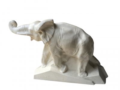 Weisser Elefant Keramik Handarbeit aus Frankreich. Fayence Arbeit.