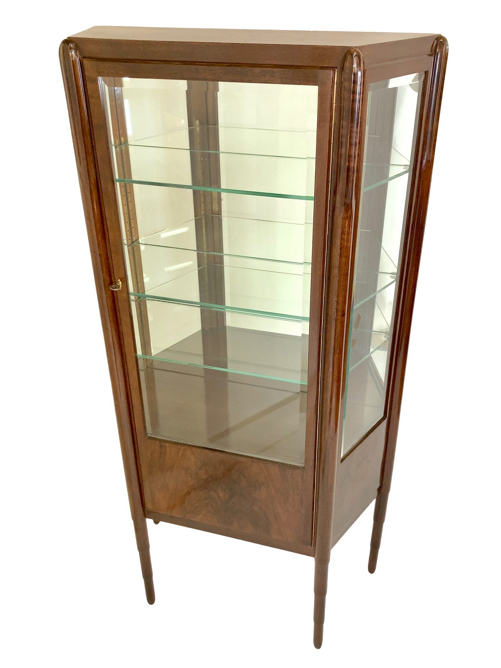 Delicate Art Deco display cabinet
with bevelled sides.
France around 1925.