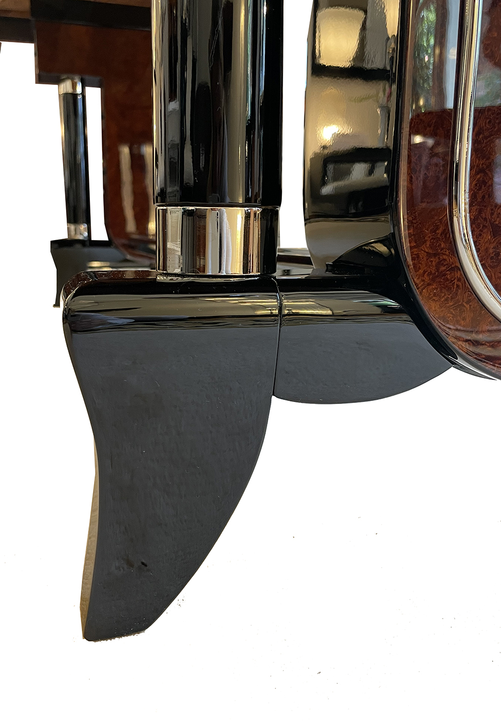 lyre-shaped base in Amboyna wood