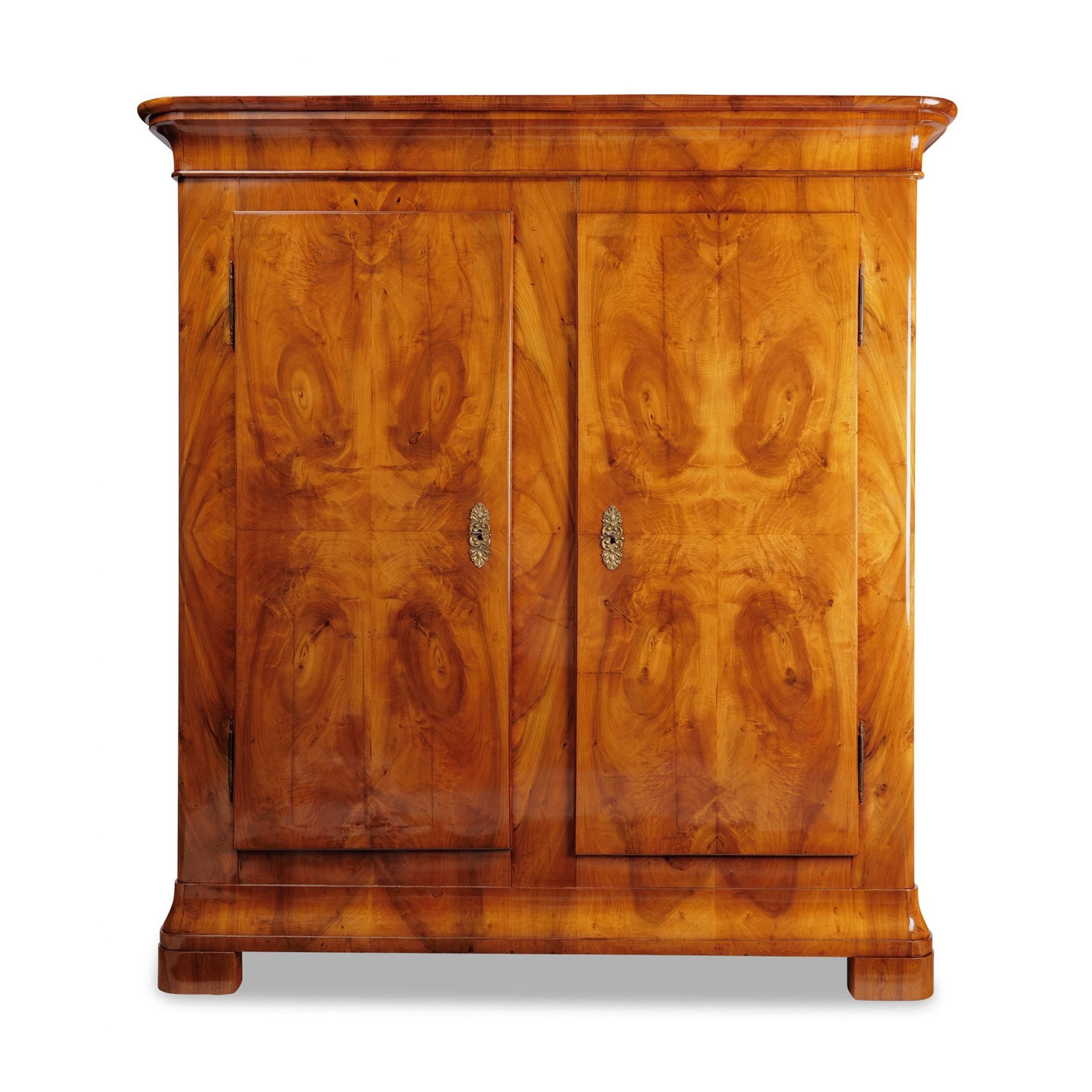Biedermeier Walnut cabinet