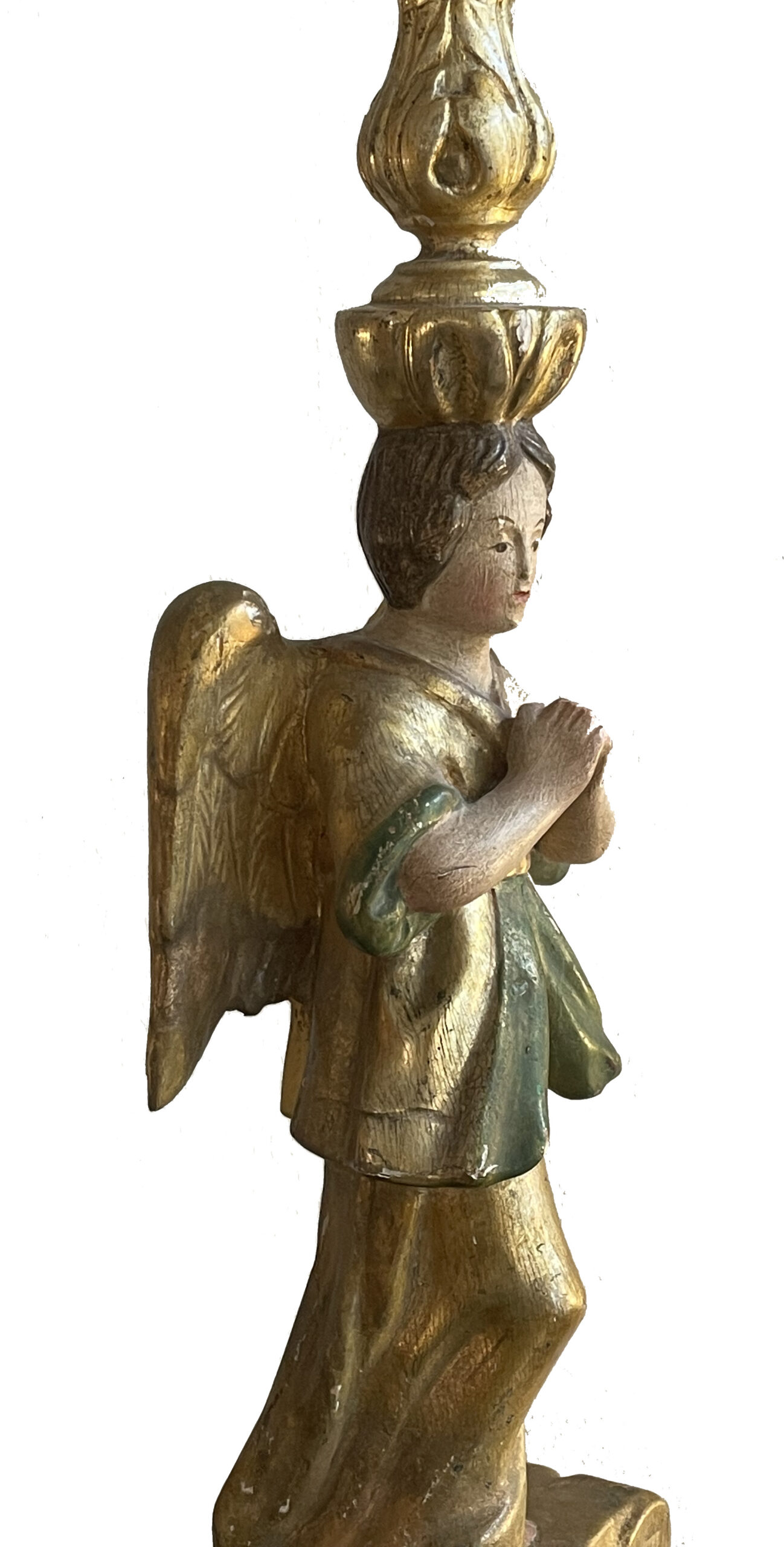 Figürlicher Altartisch-Leuchter aus geschnitztem, gefasstem und teilvergoldetem Holz