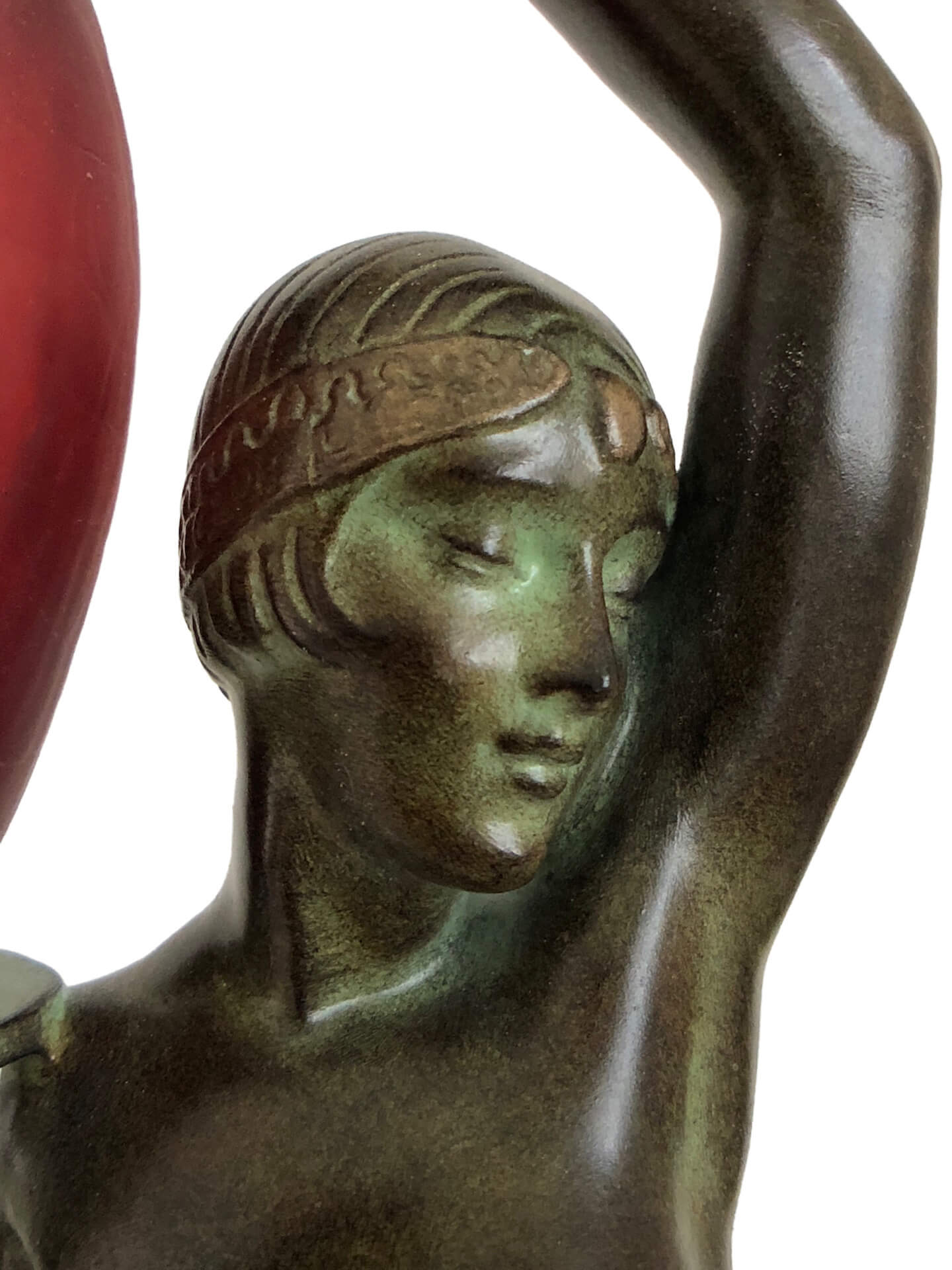 Detail vom Kopf der Fayral Odalisque Art Déco Skulptur nach Entwurf von 1930